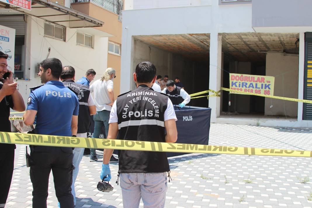 Emekli polis oğlunu öldürdü! Mermisi bitene kadar durmadı 4